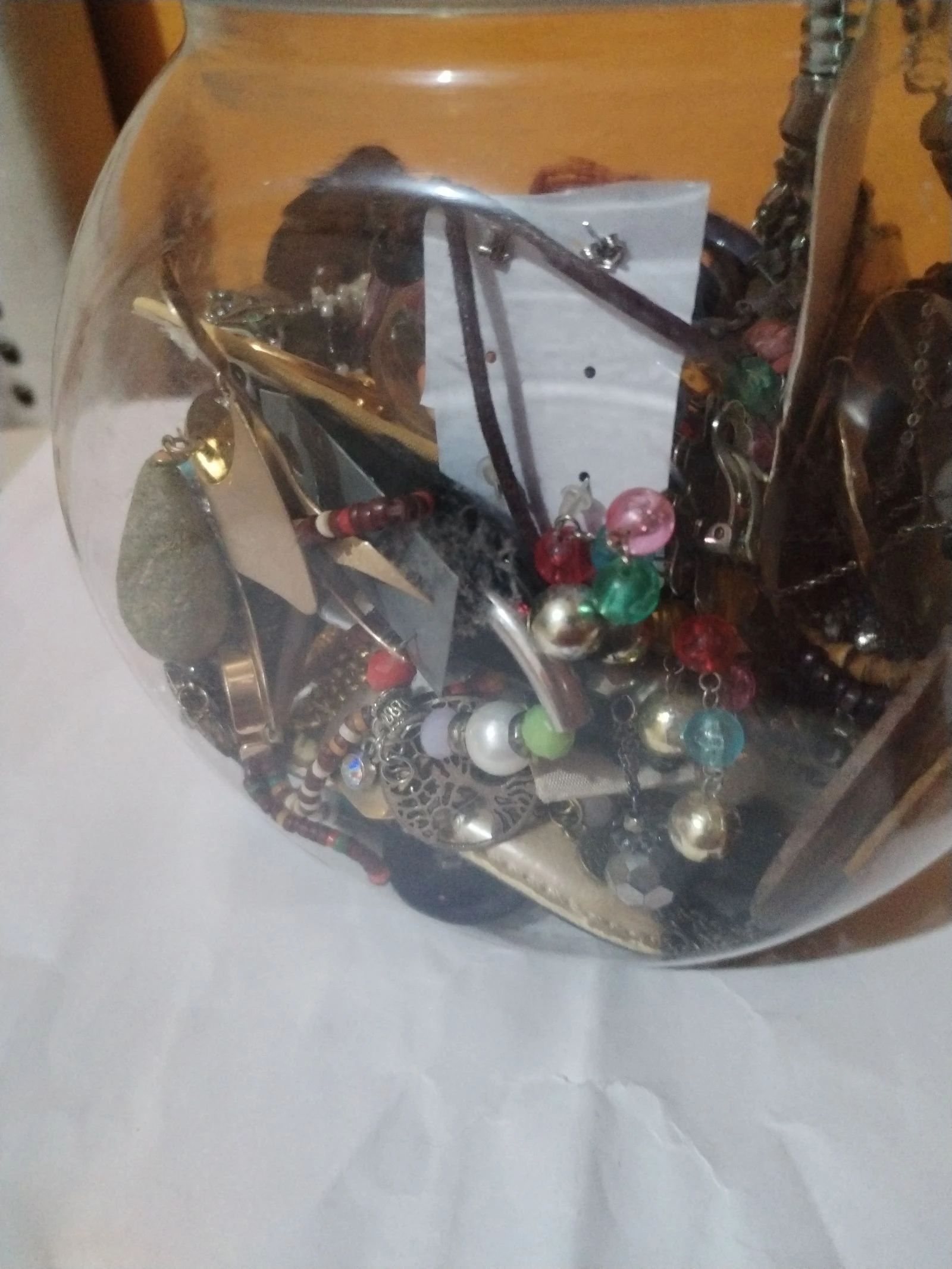 Bote sorpresa de joyería abalorios que descubrir